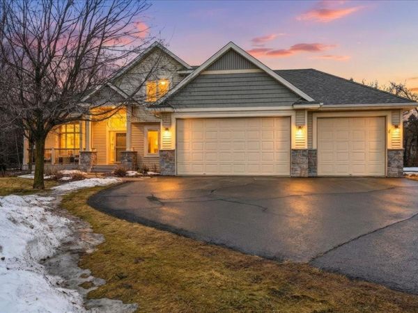 925 Sadie's Lane, Hudson, WI 54016