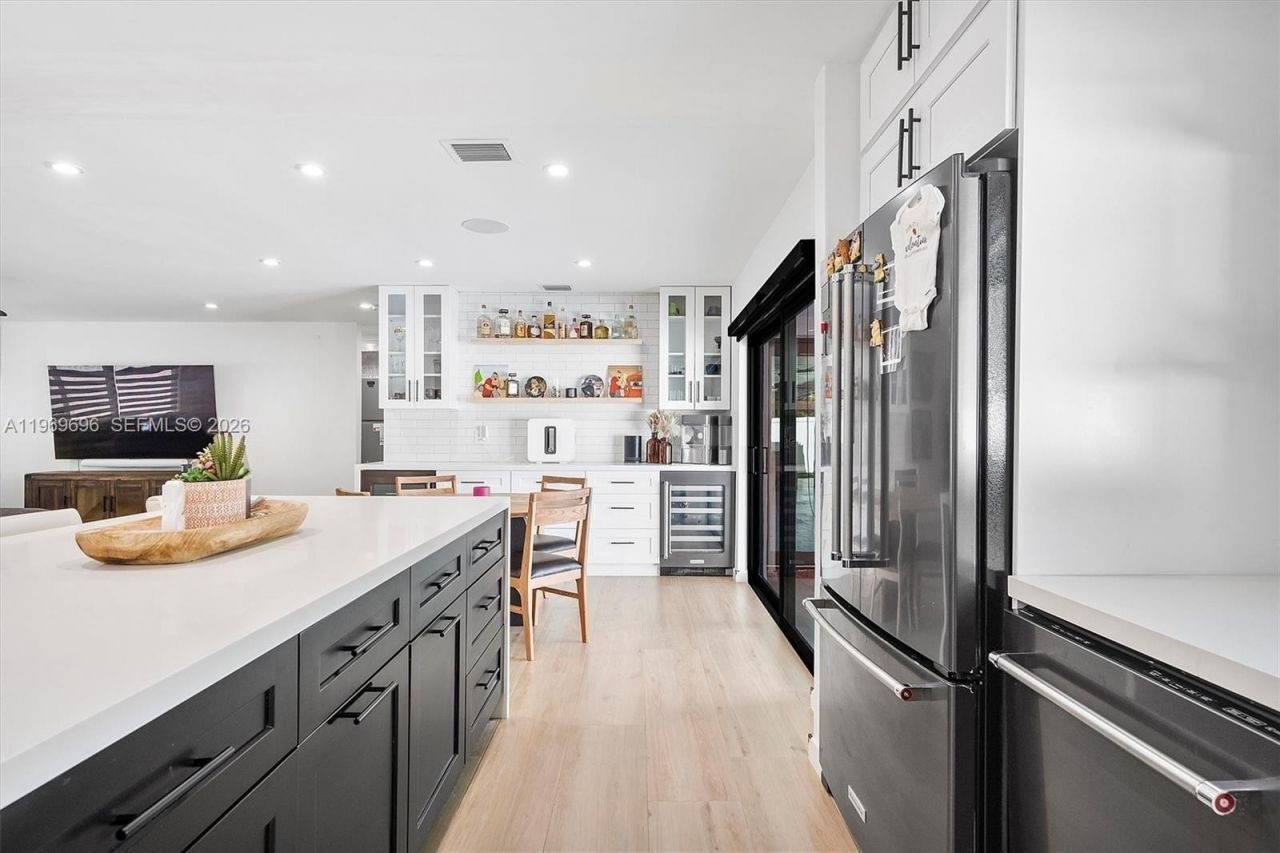 10950 NW 16th Ct, Pembroke Pines, FL 33026 Photo