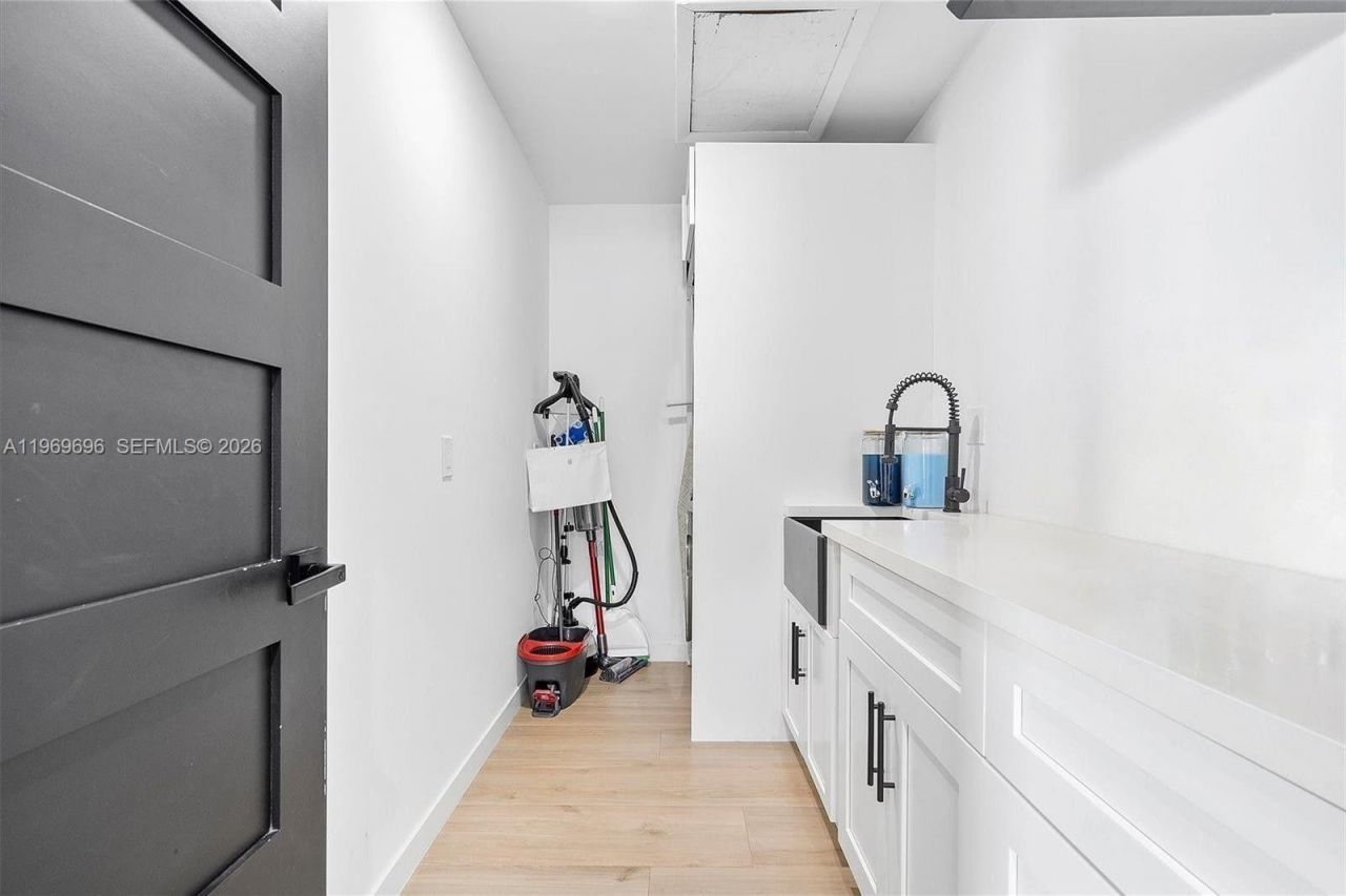 10950 NW 16th Ct, Pembroke Pines, FL 33026 Photo