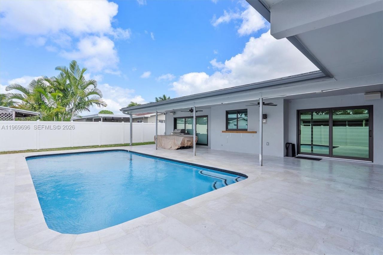 10950 NW 16th Ct, Pembroke Pines, FL 33026 Photo