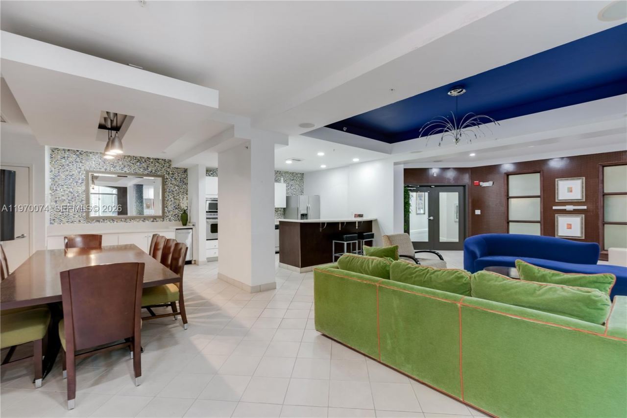 6001 SW 70th St , Unit 415, South Miami, FL 33143 Photo