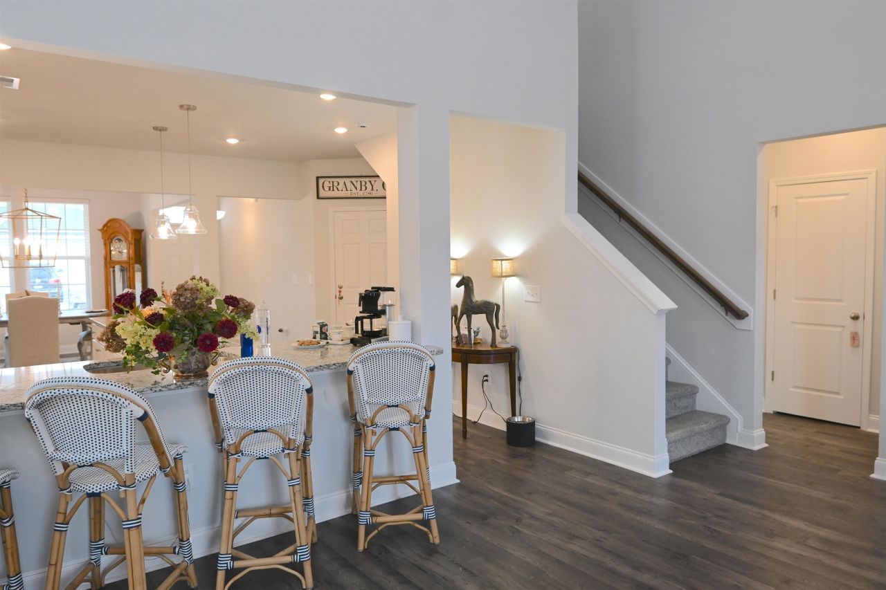 2464 Campton Loop  Photo 10