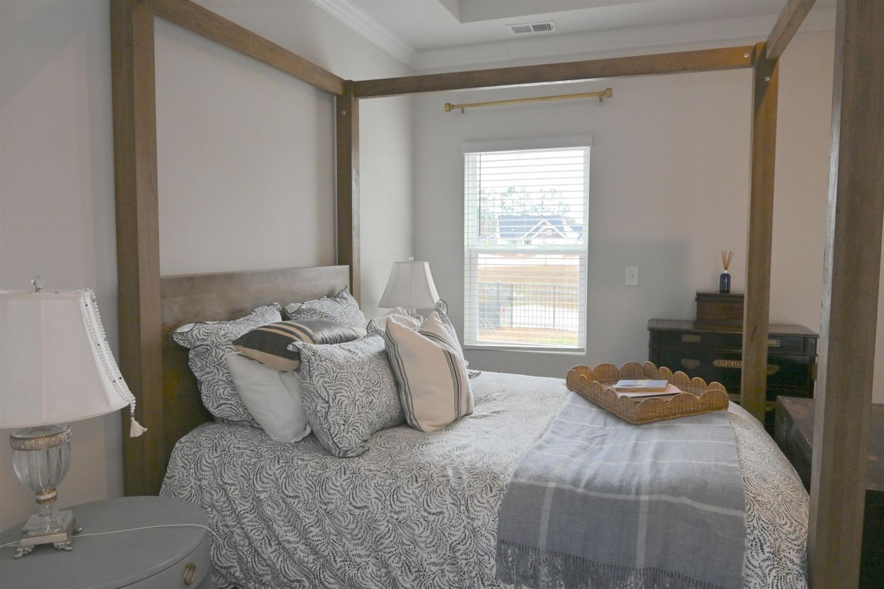 2464 Campton Loop  Photo 15