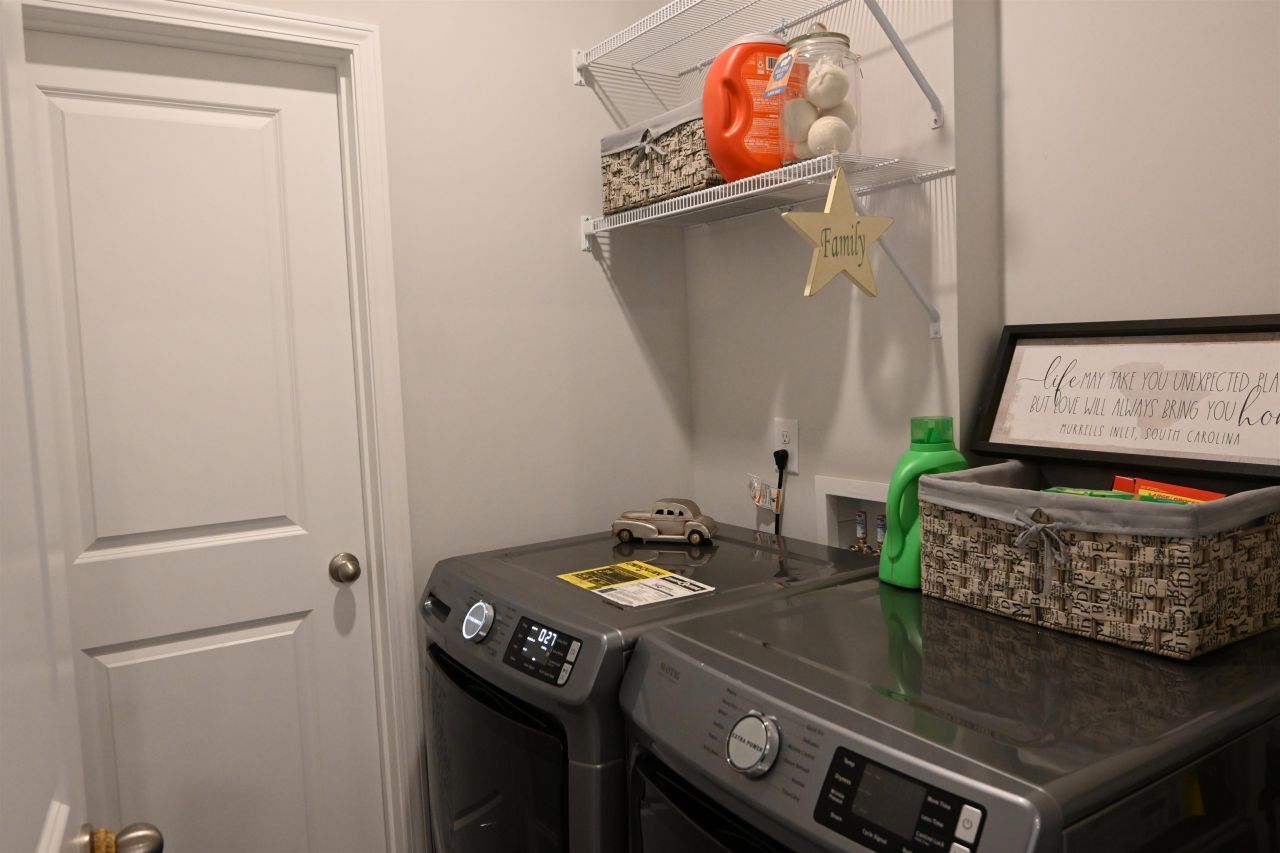 2464 Campton Loop  Photo 21