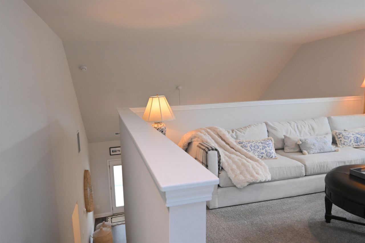 2464 Campton Loop  Photo 23