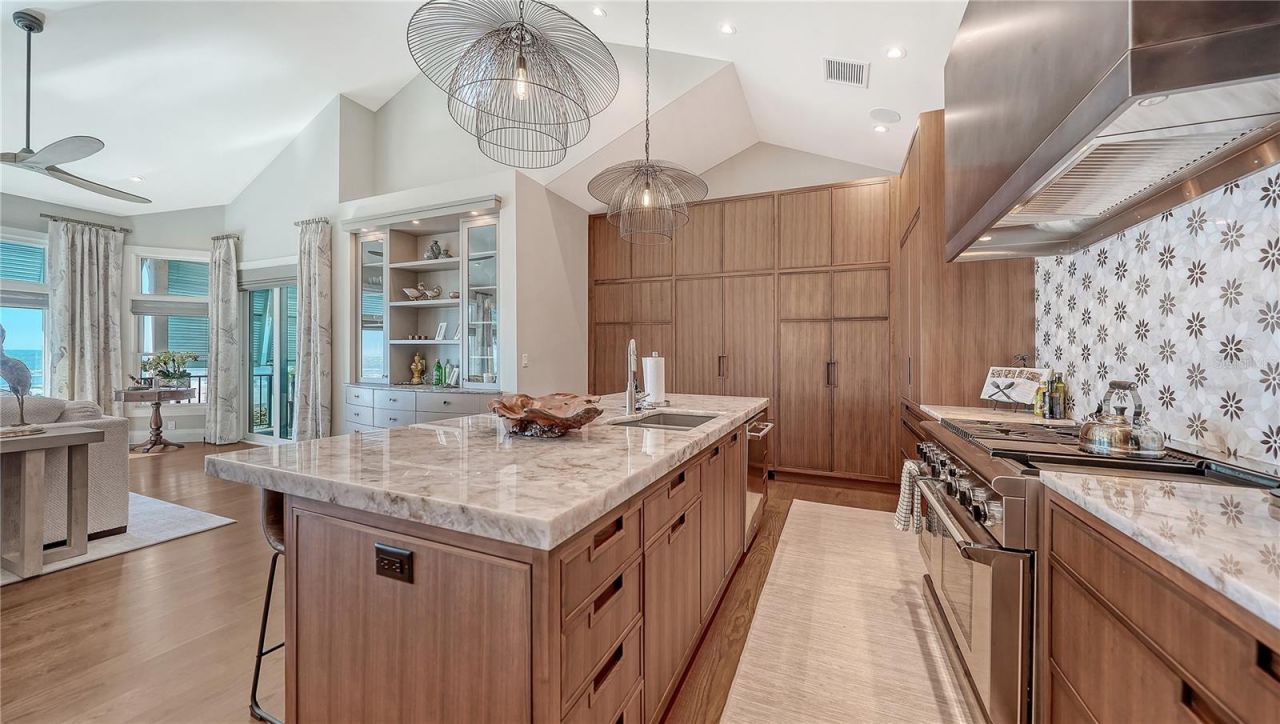 95 52nd Street, Holmes Beach, FL 34217 Photo