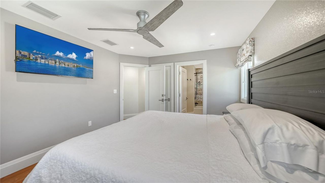 95 52nd Street, Holmes Beach, FL 34217 Photo