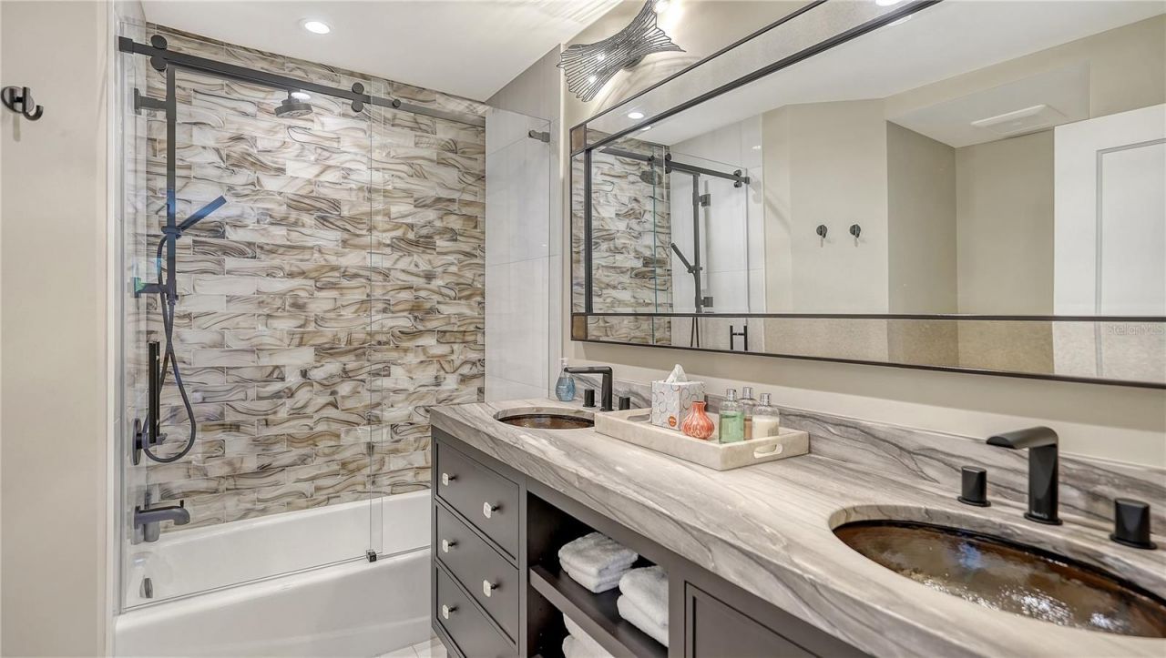 95 52nd Street, Holmes Beach, FL 34217 Photo