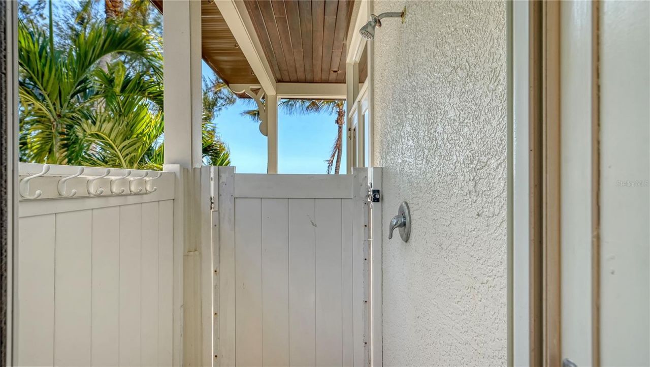 95 52nd Street, Holmes Beach, FL 34217 Photo