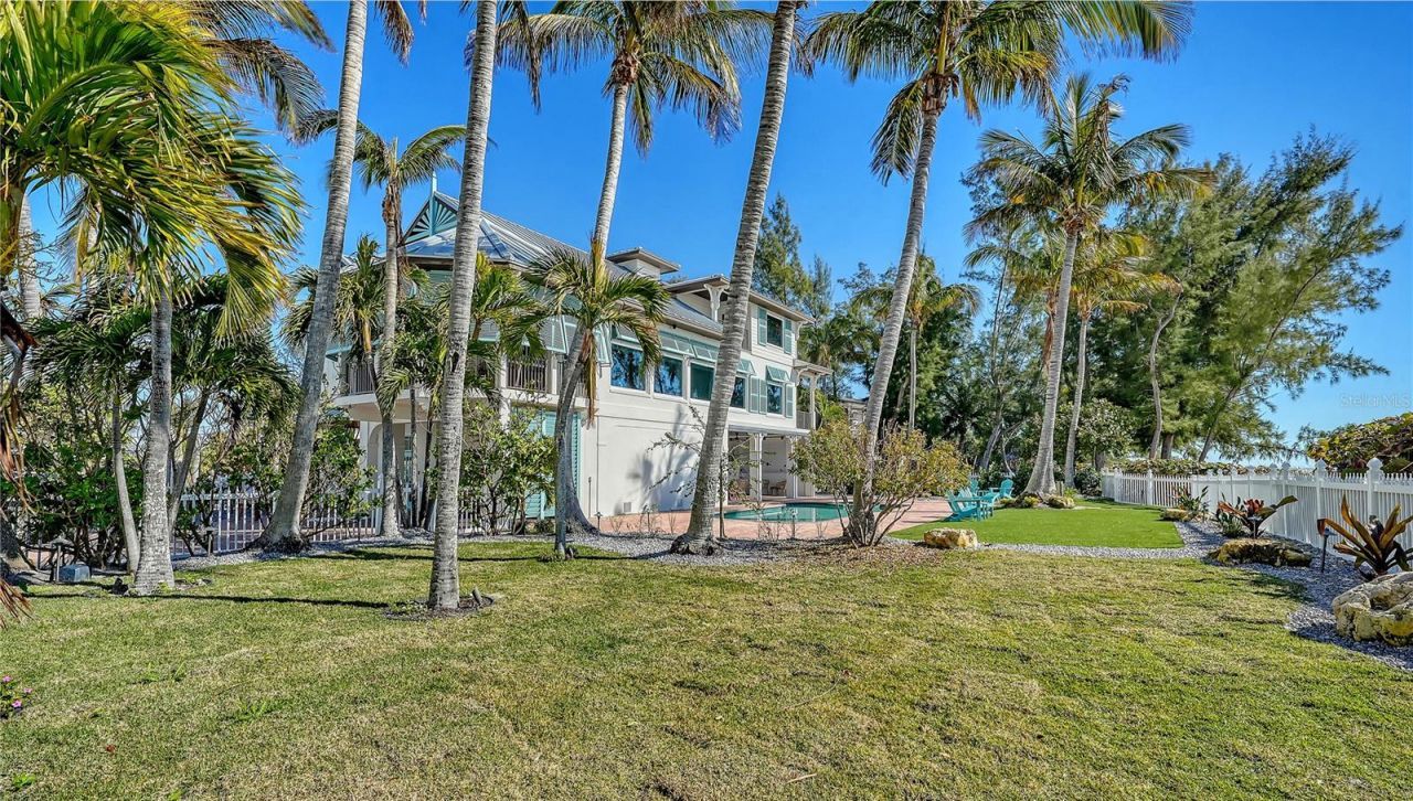 95 52nd Street, Holmes Beach, FL 34217 Photo