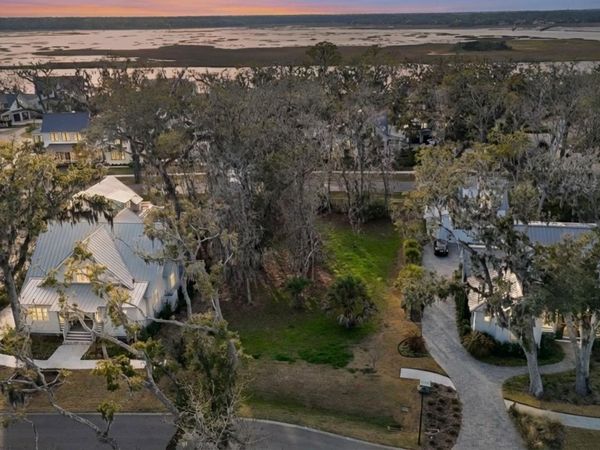 73 BROADBENT Way , Fernandina Beach, FL 32034