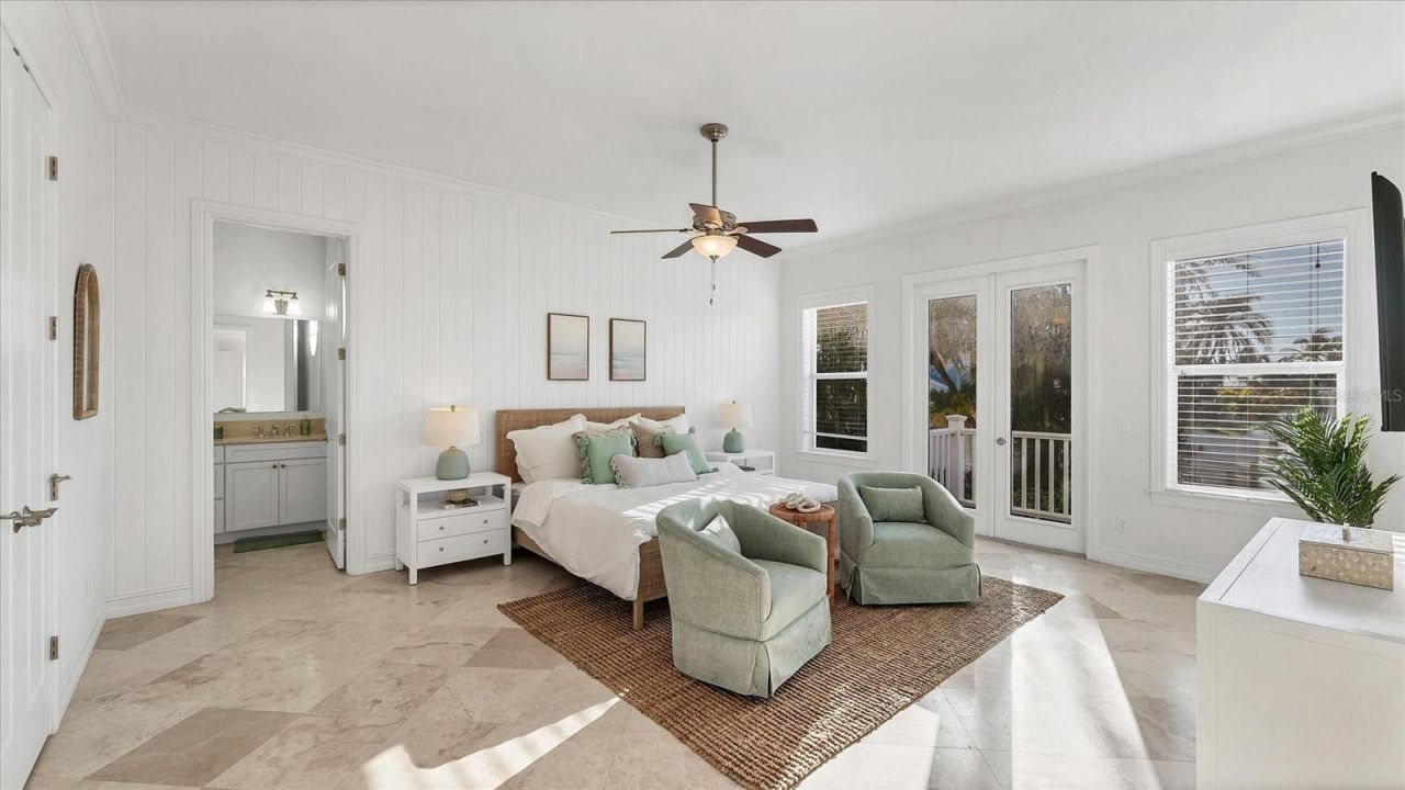 634 Key Royale Drive, Holmes Beach, FL 34217 Photo