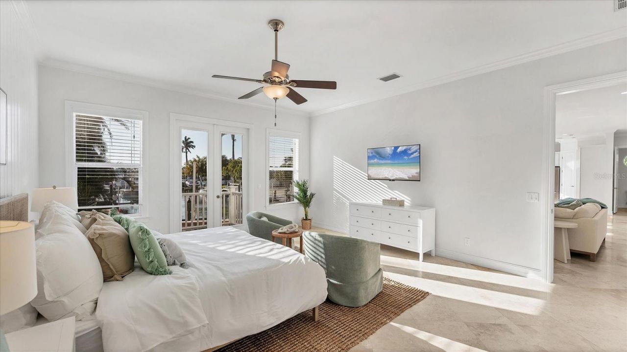 634 Key Royale Drive, Holmes Beach, FL 34217 Photo