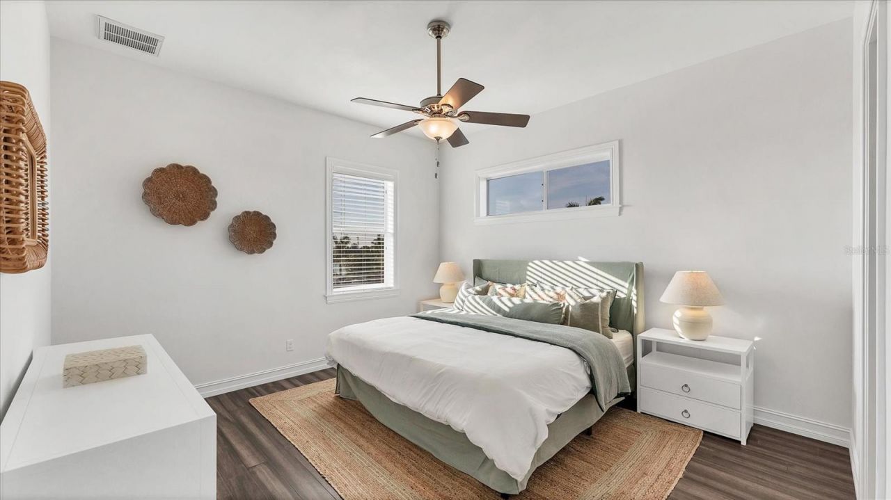 634 Key Royale Drive, Holmes Beach, FL 34217 Photo