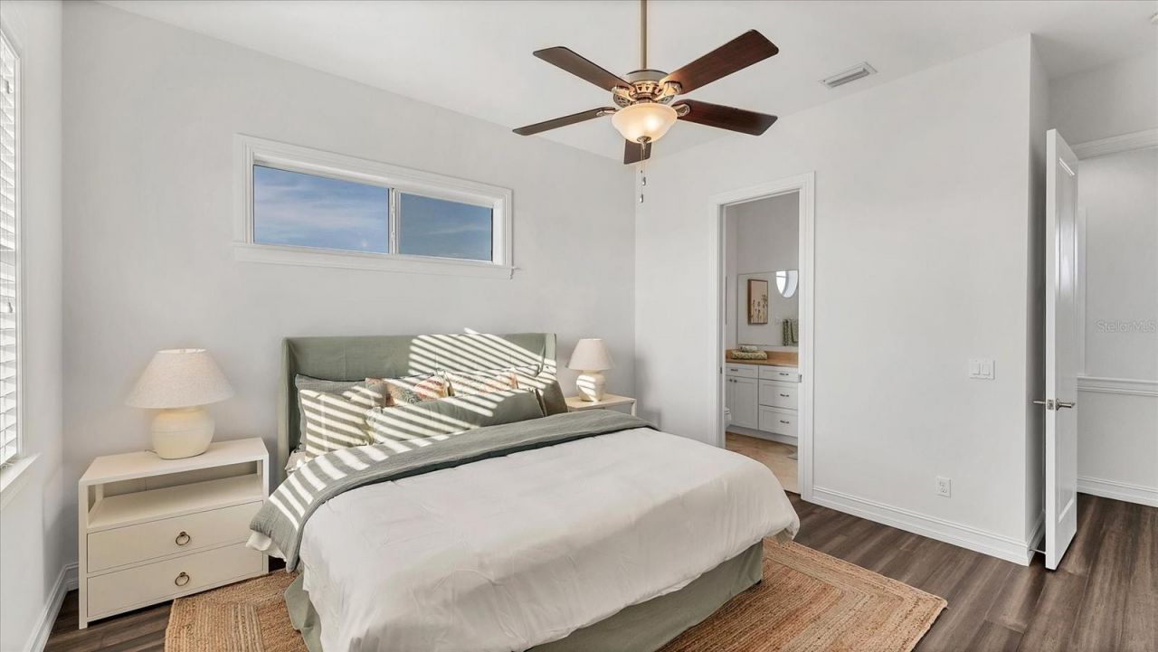 634 Key Royale Drive, Holmes Beach, FL 34217 Photo