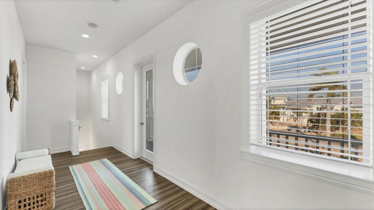 634 Key Royale Drive, Holmes Beach, FL 34217 Photo