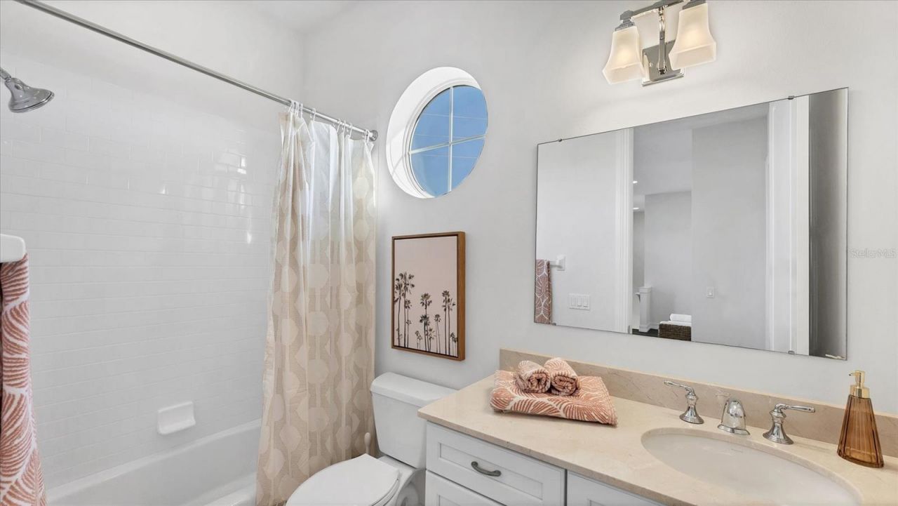 634 Key Royale Drive, Holmes Beach, FL 34217 Photo