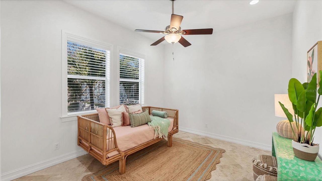 634 Key Royale Drive, Holmes Beach, FL 34217 Photo