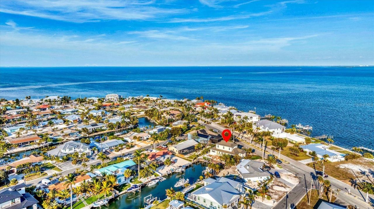 634 Key Royale Drive, Holmes Beach, FL 34217 Photo