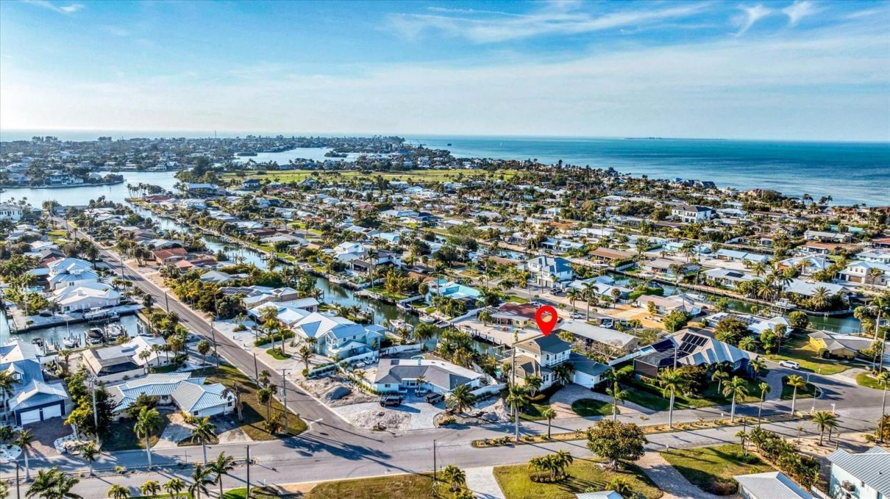 634 Key Royale Drive, Holmes Beach, FL 34217 Photo