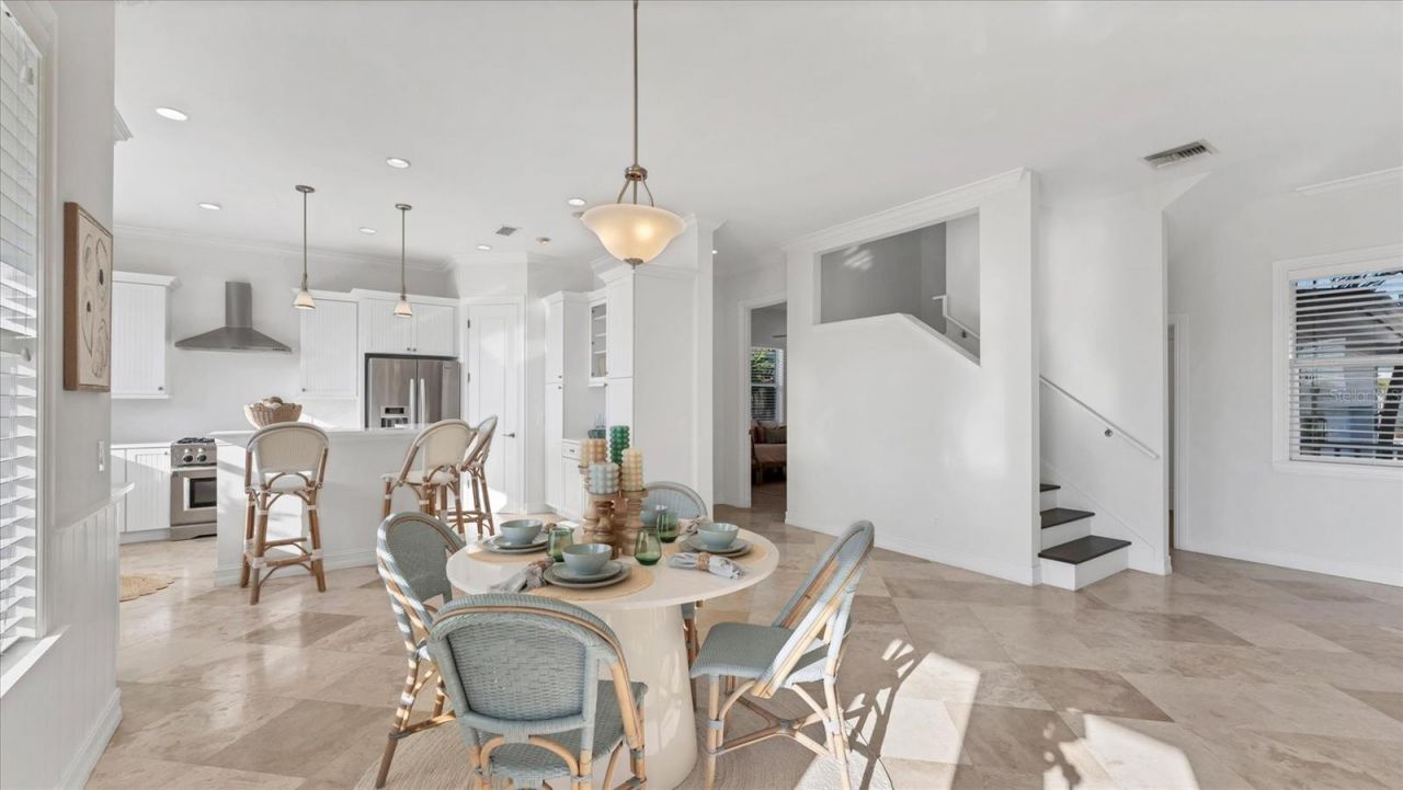 634 Key Royale Drive, Holmes Beach, FL 34217 Photo