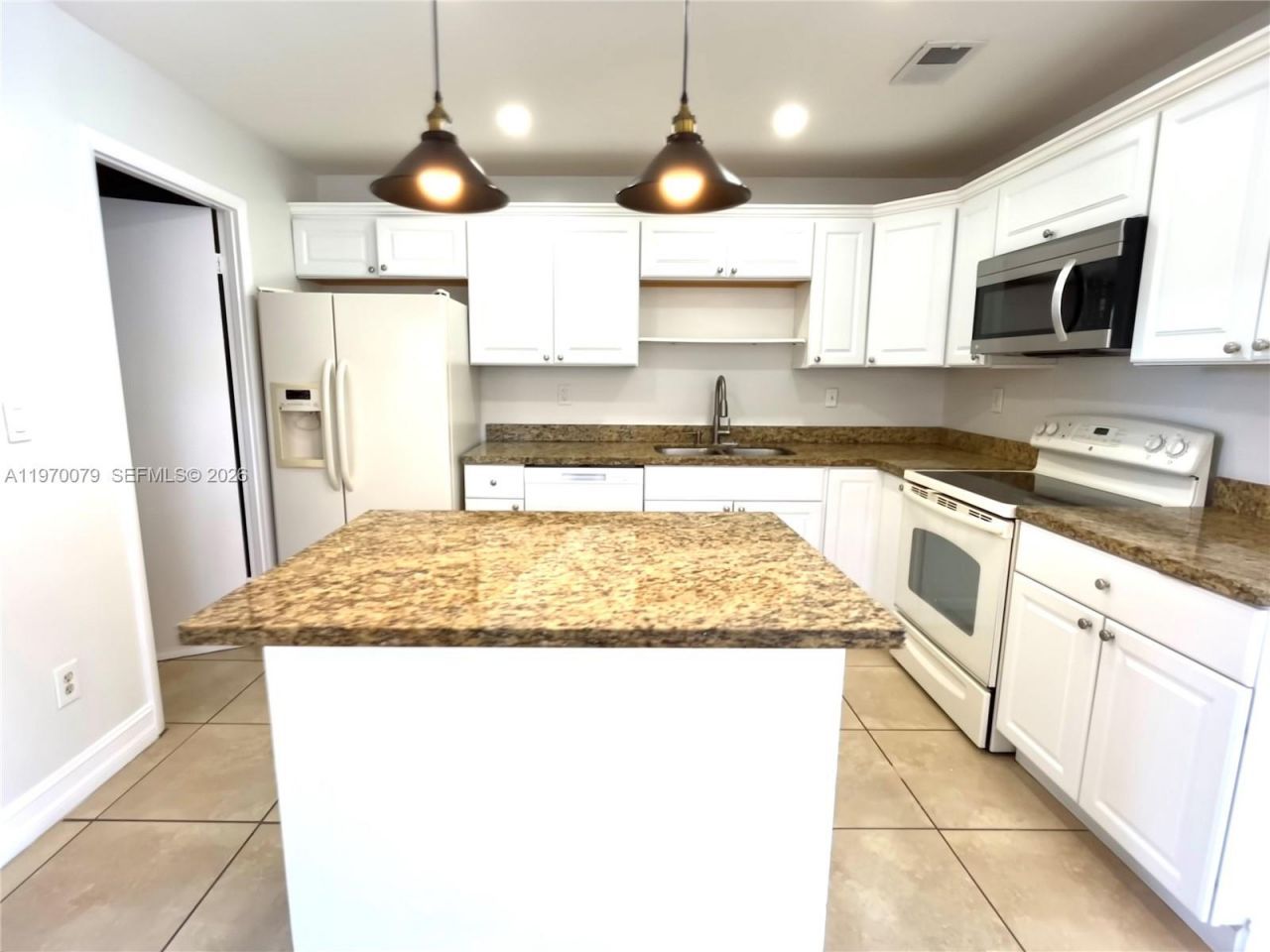 13725 SW 84th St, Unit A, Miami, FL 33183 Photo