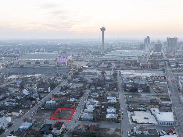 122 & 128 Omaha St., San Antonio, TX 78203