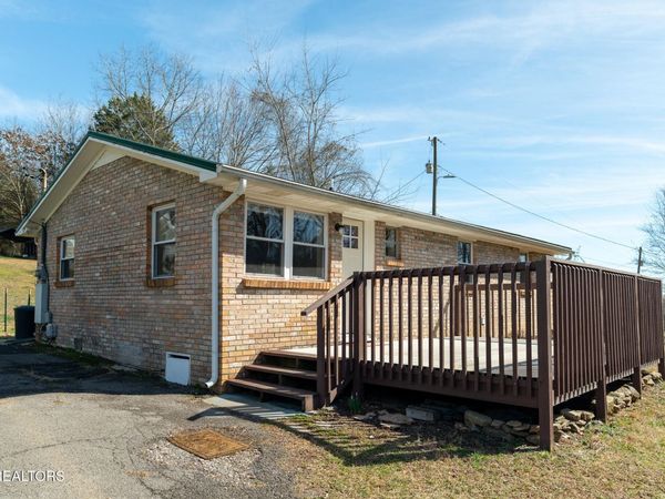 8202 Norris Fwy, Knoxville, TN 37938