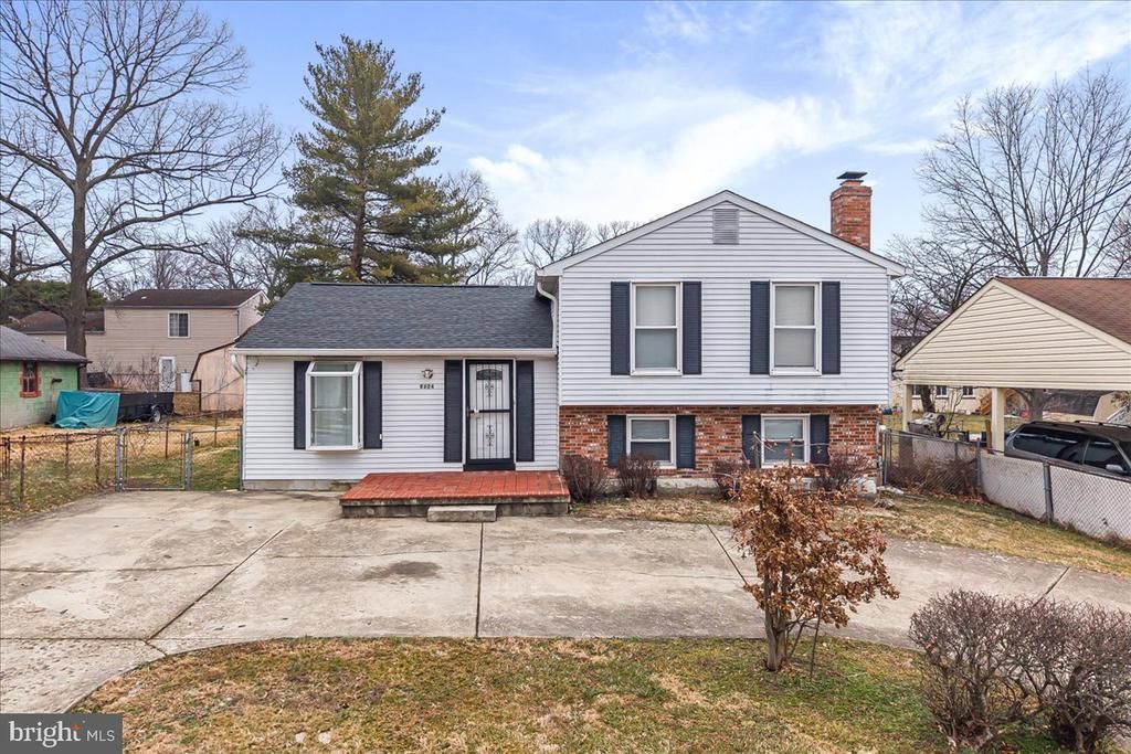 8624 Irvin Avenue, Lanham, MD 20706 Main Photo