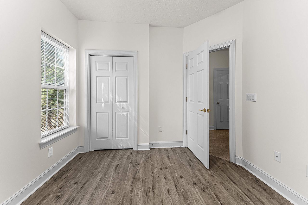 6010 Windsor Green Way  Photo 24