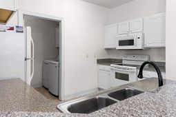 6010 Windsor Green Way  photo 4