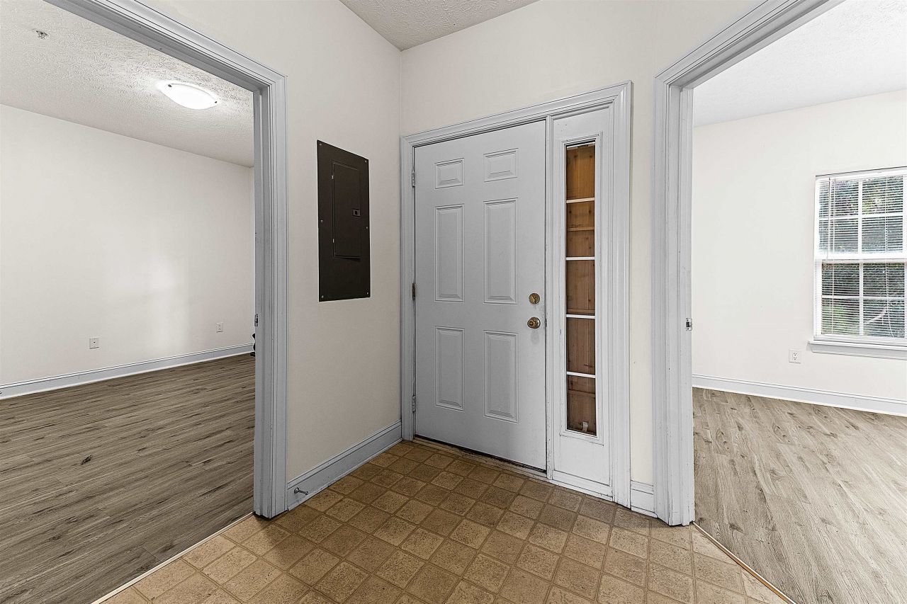 6010 Windsor Green Way  Photo 6