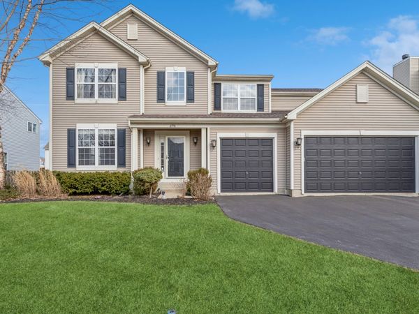 2596 W Birch Drive, Round Lake, IL 60073