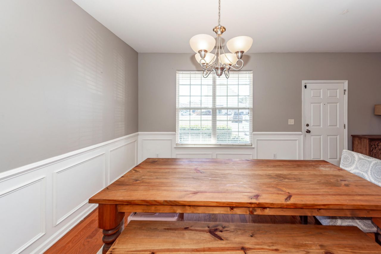 905 Hemingway Circle Photo 5