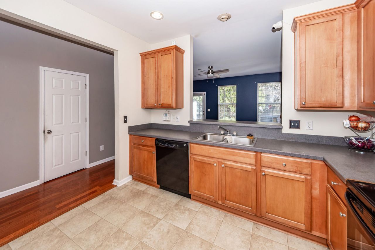 905 Hemingway Circle Photo 7