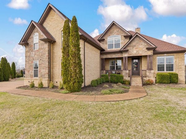 607 Stonefield Ct, Mount Juliet, TN 37122