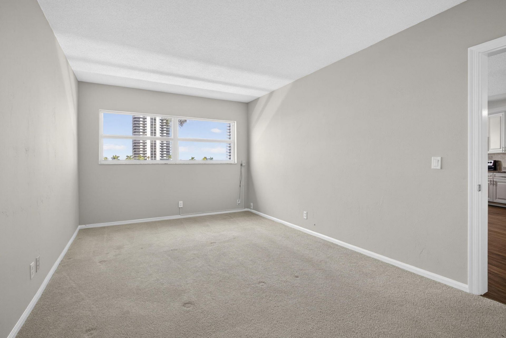 28 Yacht Club Drive, Unit 309, North Palm Beach, FL 33408 Photo