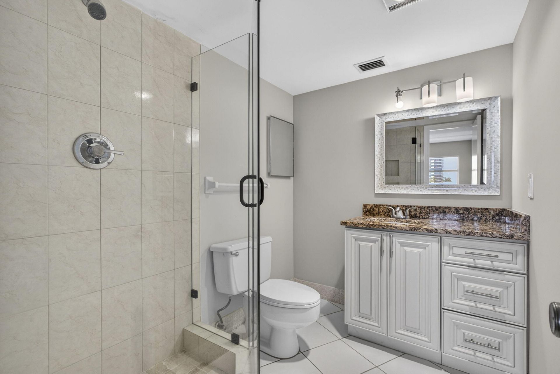 28 Yacht Club Drive, Unit 309, North Palm Beach, FL 33408 Photo