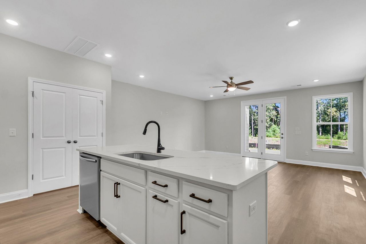 737 Alma Square Drive Photo 10