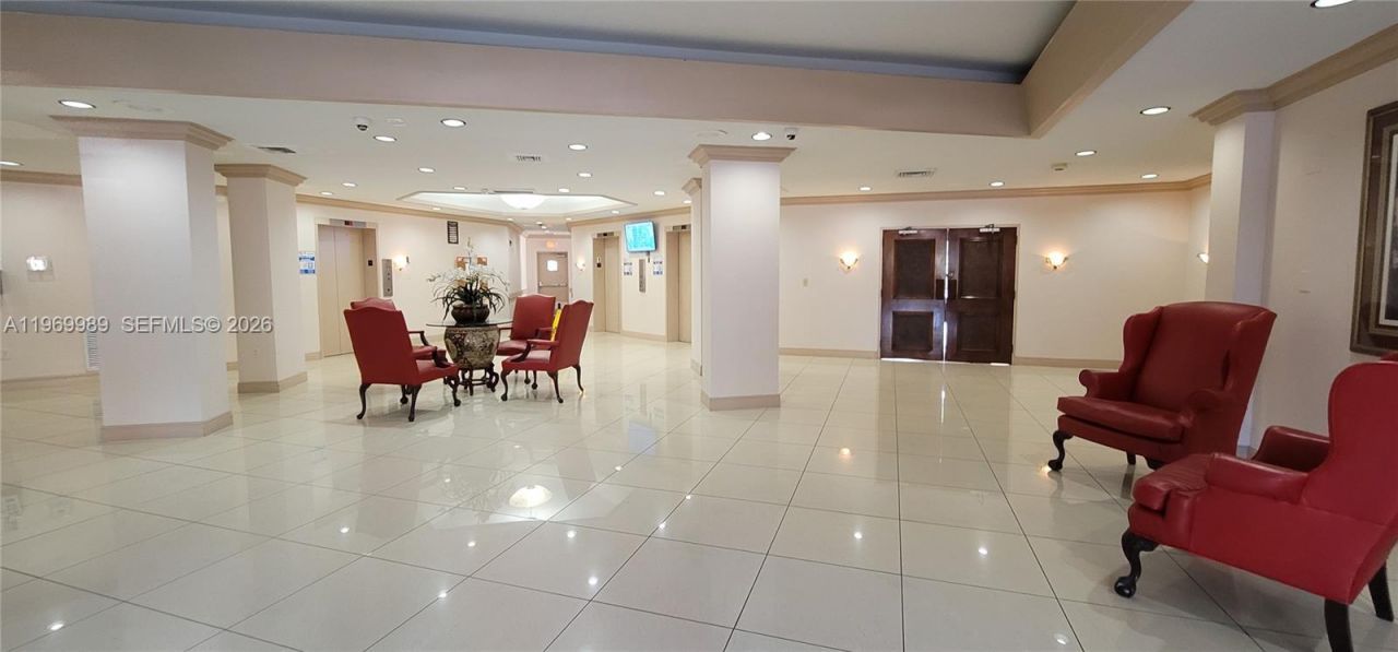 1300 NE Miami Gardens Dr , Unit 819E, Miami, FL 33179 Photo