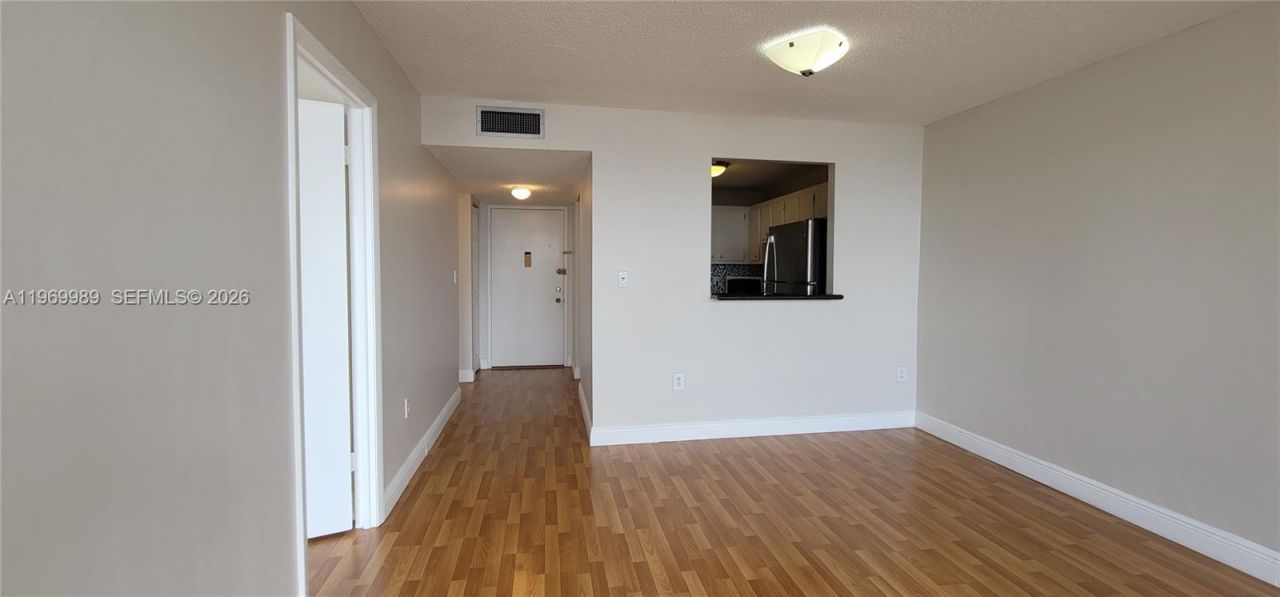 1300 NE Miami Gardens Dr , Unit 819E, Miami, FL 33179 Photo