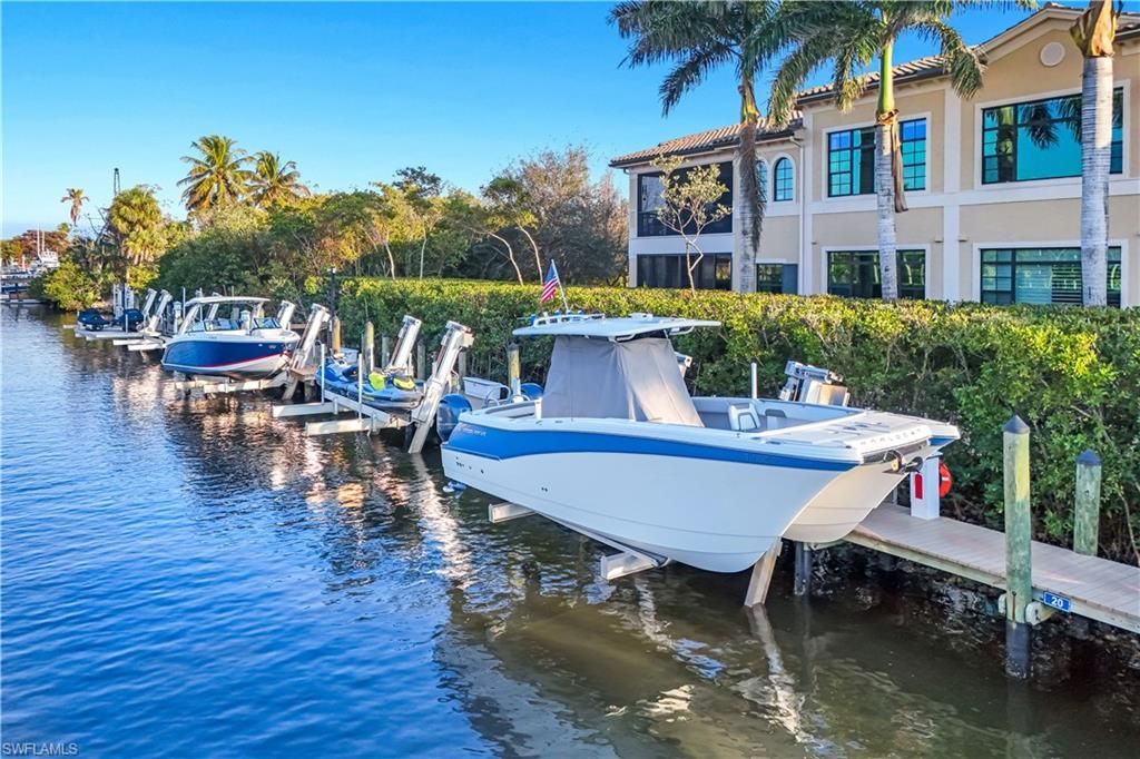 2472 Breakwater Way, Unit 11102, Naples, FL 34112 Photo