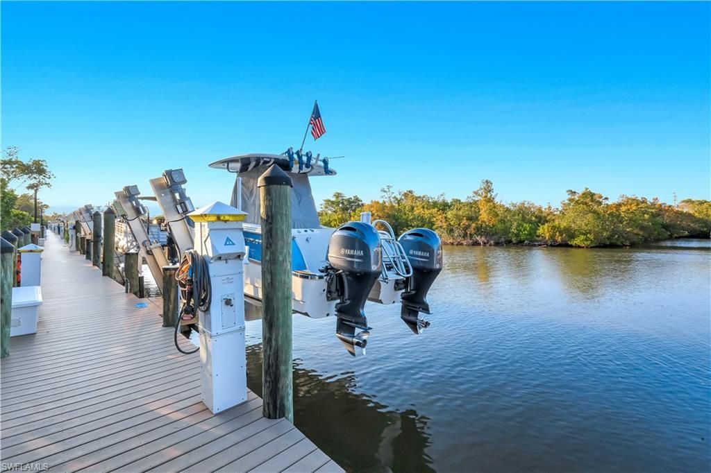 2472 Breakwater Way, Unit 11102, Naples, FL 34112 Photo