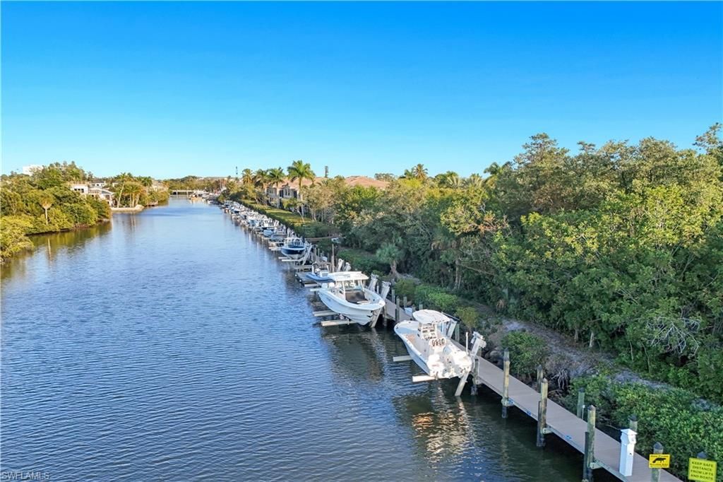 2472 Breakwater Way, Unit 11102, Naples, FL 34112 Photo