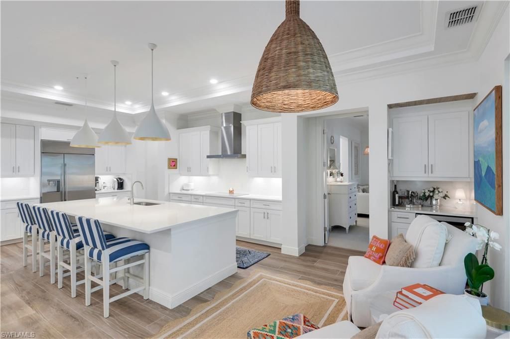 2472 Breakwater Way, Unit 11102, Naples, FL 34112 Photo