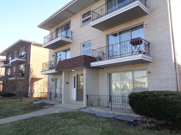 6045 Marshall Avenue, Unit 3W, Chicago Ridge, IL 60415