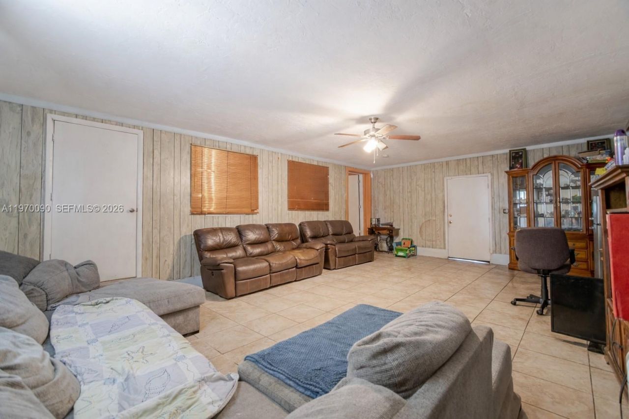 11750 SW 222nd St, Miami, FL 33170 Photo