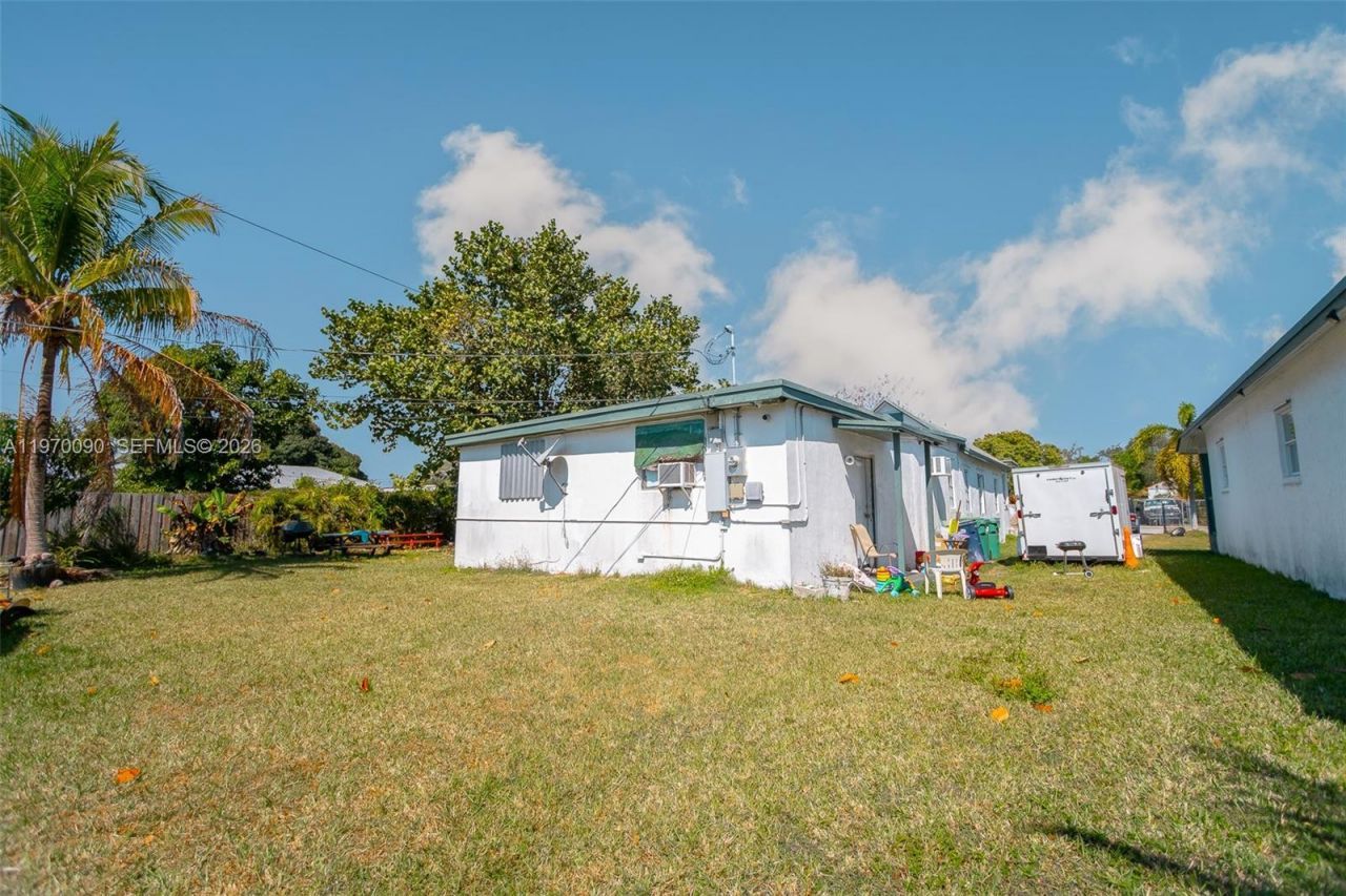 11750 SW 222nd St, Miami, FL 33170 Photo