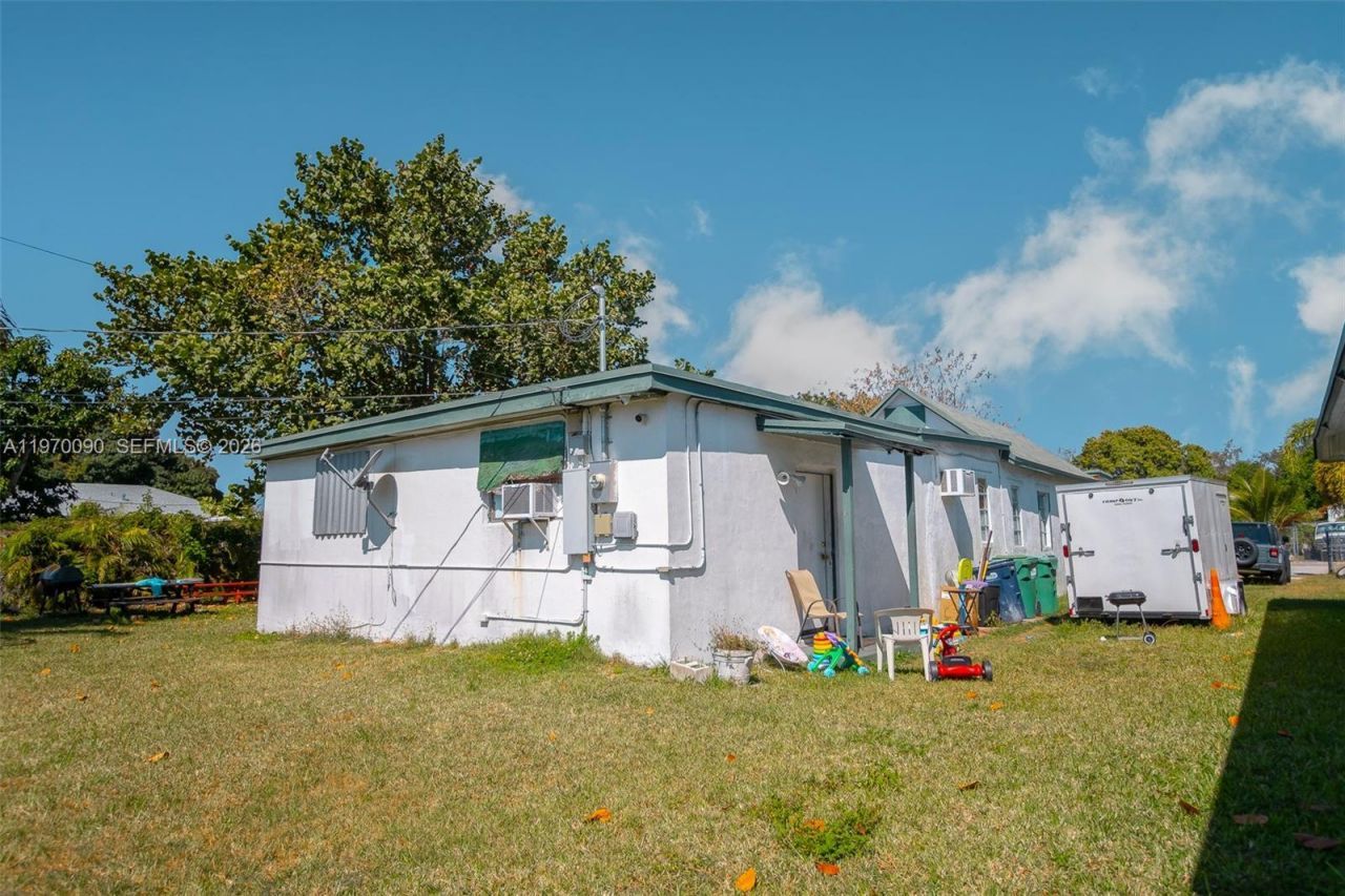 11750 SW 222nd St, Miami, FL 33170 Photo