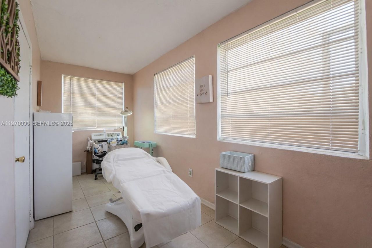 11750 SW 222nd St, Miami, FL 33170 Photo